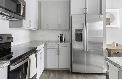 Spring Branch East Apartment | Landing at Bellrock Memorial - 1 Bedroom in Northwest Houston