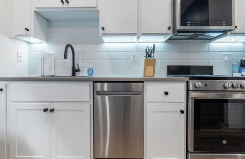 University City Apartment | Landing at Commons on Ludlow - 1 Bedroom in Uni.