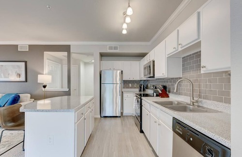 Euless Apartment | Landing at Franciscan At Bear Creek - 3 Bedrooms in Downtown Euless