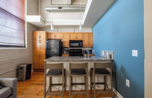 Petersburg Apartment | Landing at Perry Street Lofts - 1 Bedroom in Pe.