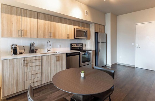 Northwest Portland Apartment | Landing | Beautiful 1BD, Clubhouse, Courtyard