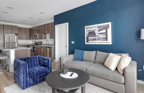 Garland Apartment | Landing | Stylish 2BD, Pool, Clubhouse