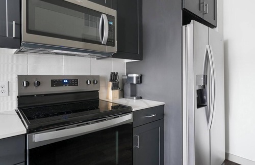 Greater East End Apartment | Landing | Stylish Studio, Pool, Gym