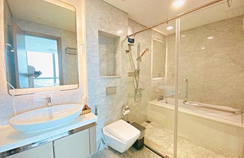 Hang Xanh Apartment | Landmark 81 - AirBnb