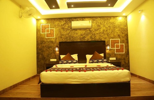 Poovar Hotel | Lara Lake View Resort