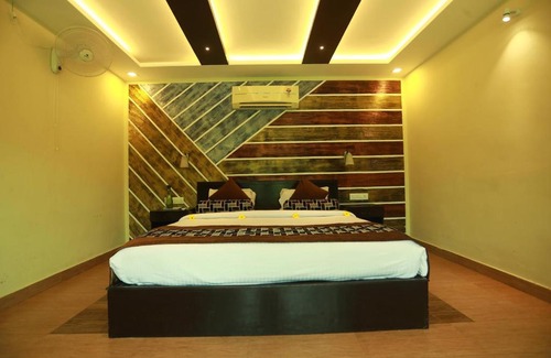 Poovar Hotel | Lara Lake View Resort