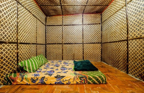 Pleret House | Larasati Homestay