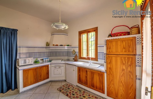 Cattolica Eraclea Villa | Large and bright villa just 5 minutes driving from the beautiful Eraclea Minoa