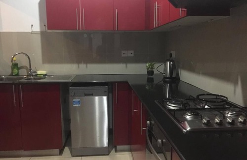 Colombo 02 Apartment | Large and spacious uncluttered bed rooms for comfort