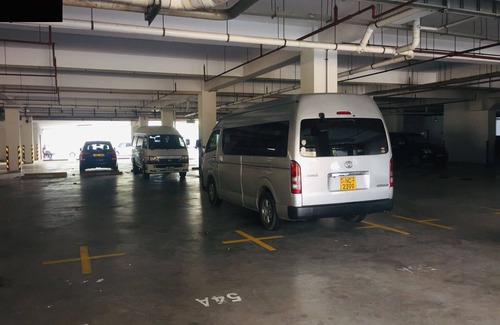 Colombo 02 Apartment | Large and spacious uncluttered bed rooms for comfort