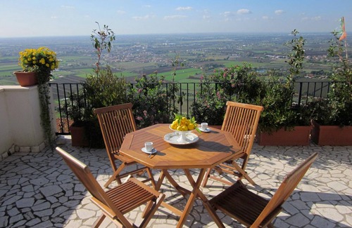 Sermoneta Apartment | Large apartment in a medieval stone Court, terrace, great view, pool use