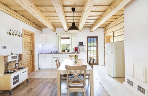 Lazisko Ski Chalet | Large apartment in Chalet with pool, mountain view and garden