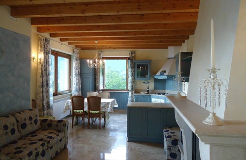 Idro Apartment | large apartment with great views in a quiet location, 200m to the lake, up to 5 people.