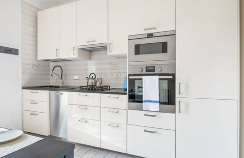 Province of Bologna Apartment | Large, bright and well-kept apartment on the third floor of a building near the Maggiore Hospital. The historic center is easily accessible by public transport.The apartment, ideal for 5 people, is fully equipped and has 24h WiFi, A/C and heating. It r