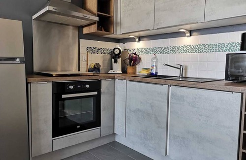 Courseulles-sur-Mer Apartment | Large, cosy T2 apartment, fully renovated, sea view, ideally located