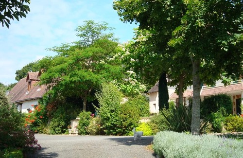 Chemire-le-Gaudin Cottage | Large cottage near Le Mans with pool, fireplace and animals