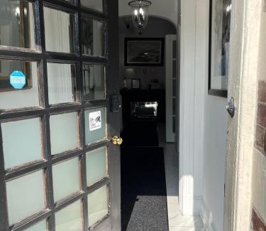 Columbia Heights Apartment | Large DUPLEX Apt 2Bdrm 1Den-Metro