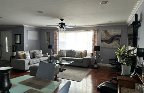 Columbus House | Large executive home with 5 bedrooms, 2.5 baths and game room.