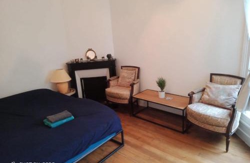 Quartier de Javel Apartment | Large family typical Parisian Appartment