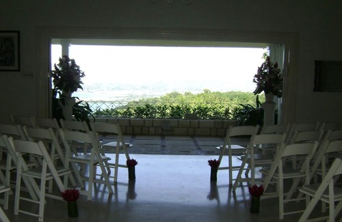 Reading Villa | Large, fully staffed villa with breathtaking water views & beach access!