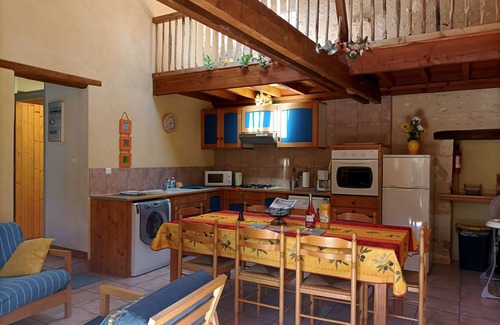 Corpe Cottage | Large gîte for up to 9 people, with swimming pool