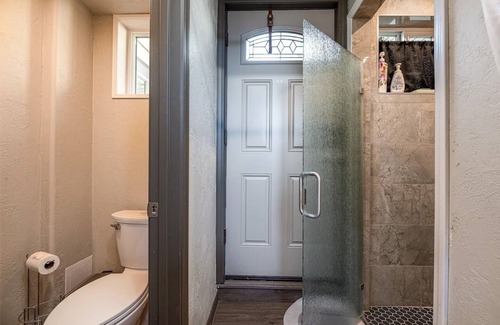 Market District House | Large group in Eugene, Exquisite Historic Landmark 11Bedroom, 4.1BA, New Hot tub