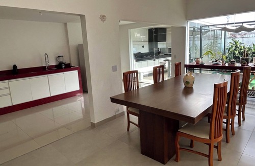 Sao Paulo House | Large house with floor