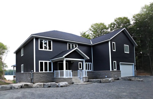 Novar Cottage | Large Muskoka Waterfront Cottage ~ Newly Built 2019 ~ Includes Kayaks/SUP/Canoe