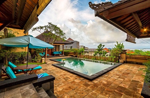 Mumbul Villa | Large pool villa, centrally located, close to Nusa Dua and Jimbaran beaches