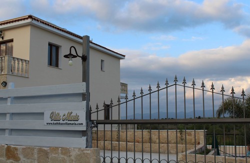 Kathikas Villa | Large Private Pool & Garden, Sleeps 8 , Family Friendly and Views of Troodos