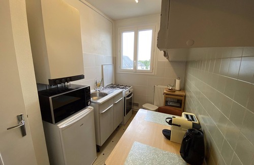 La Fuye-Velpeau Apartment | Large, quiet studio with balcony & free parking