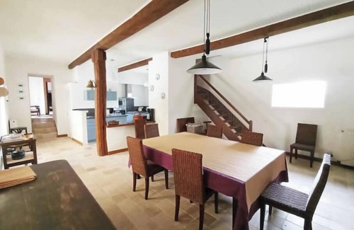 Pleguien House | Large renovated farmhouse close to beaches