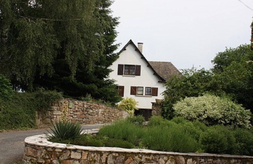 Salmiech House | Large rural gîte in a detached house for 10 to 12 people in SALMIECH