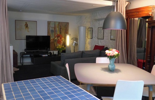 Arts-et-Metiers Apartment | Large studio 2 rooms on a charming and popular street in the Marais