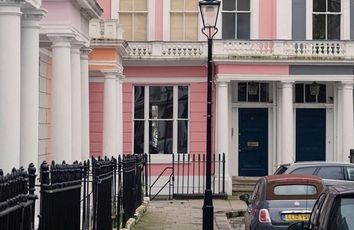Belsize Apartment | Large stylish 1bed located 1 min from tube station