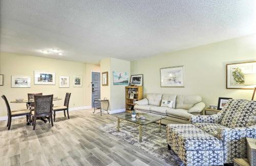 Palm Harbor Apartment | Large Tampa-Area Condo - 15 Mi Clearwater Beach!
