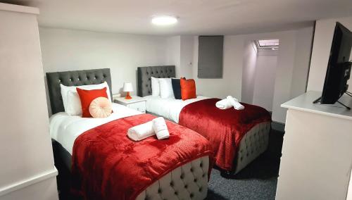 Levenshulme House | Large Victorian House 15 minutes from City Centre