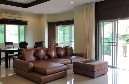 Wang Pong Villa | Large villa with private pool in quiet area