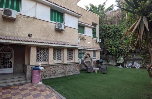 Al-Basatin Villa | Large villa with swimming pool and garden with private entrance