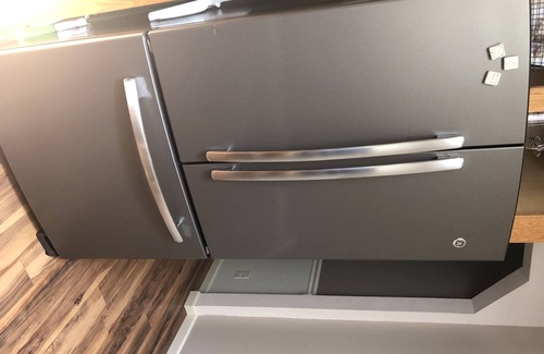 Leawood Southwest House | Large West Omaha Home 4 Bedroom 2.5 Bath