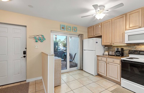 Biltmore Beach Condo | Largo Mar 166 * 3 Bed, 3 Bath * Beachfront 3-story Paradise