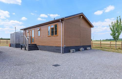 Somerton Resort | Larkrise Farm Lodges