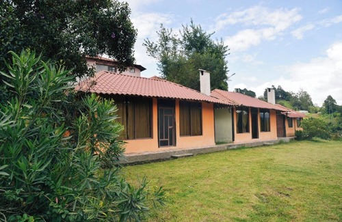 Banos de Agua Santa Cottage | Las Orquídeas Runtun Lodge