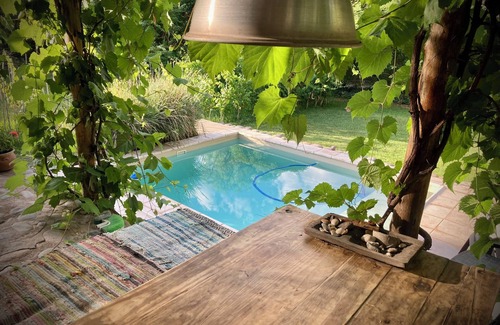 Lujan de Cuyo Cottage | Las Pircas, country house with private pool, surrounded by wineries and vineyards.