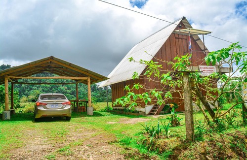 Toro Amarillo House | Las Reinas, spectacular cabin