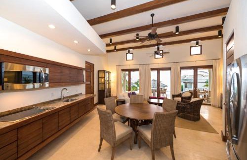 Pristine Bay Resort | Las Verandas Hotel & Villas