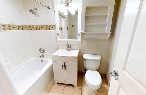Baytowne Wharf Condo | Lasata 3407 ~ Stylish Studio in Baytowne Wharf ~ Beach Tram