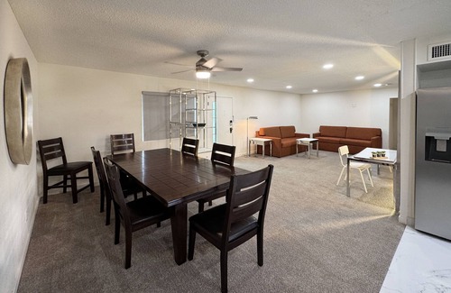 Beverly Green Apartment | LasVegas,3BR,Book,Strip,Convention,SemaShow,CES26,LVCCwalkto,Sale,wifi,pool