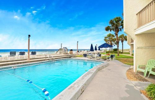 Fort Bay Apartment | Latitude 29 #25