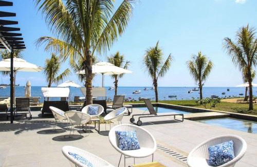 Grande Riviere Noire Apartment | Latitude Luxury Seafront Suite